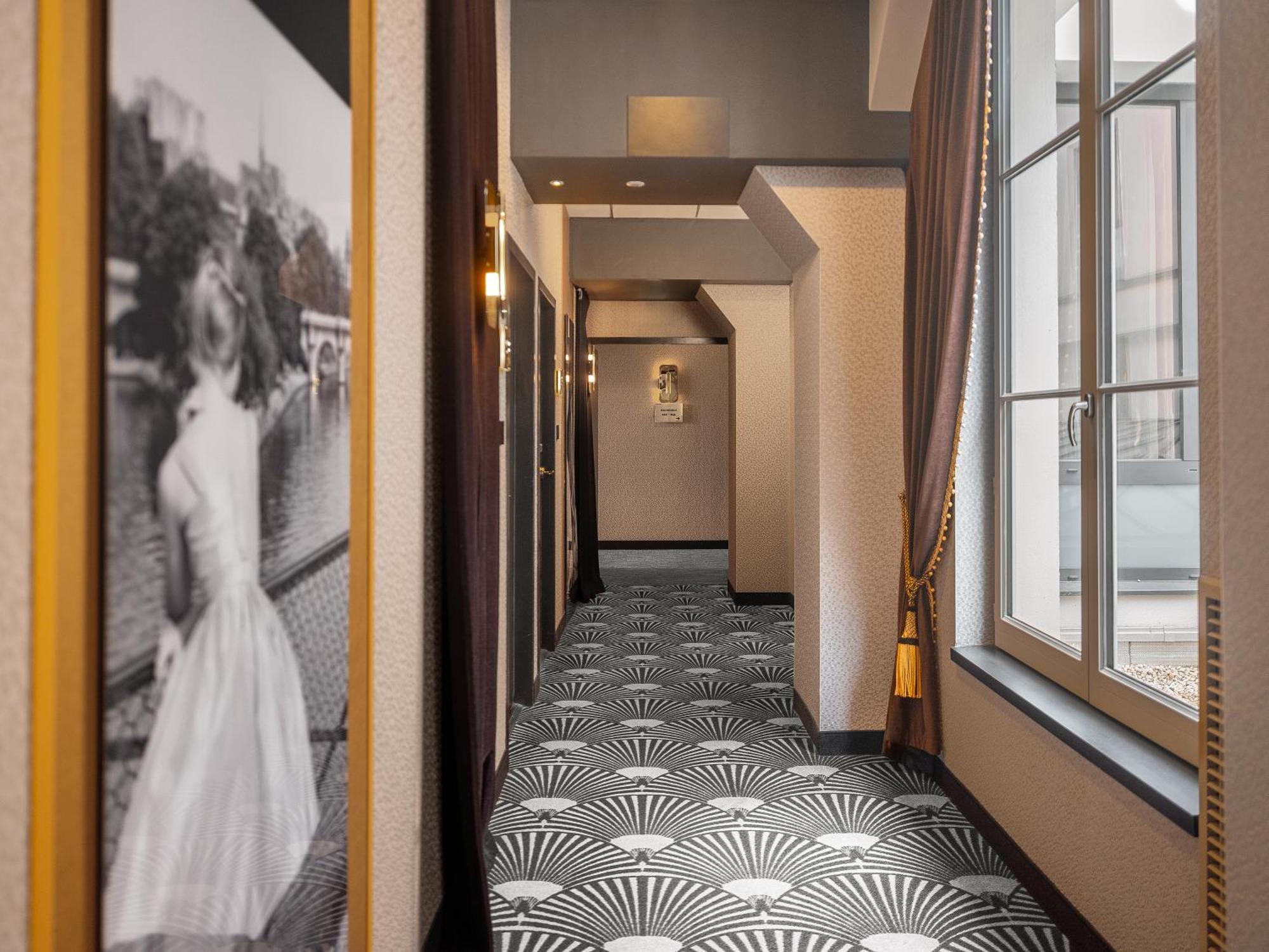 Niepce Paris, Curio Collection By Hilton Exterior foto